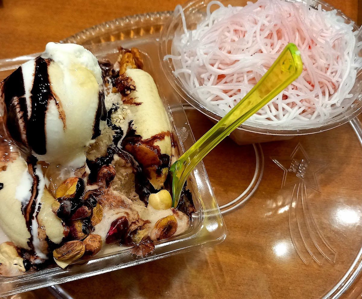 Gol-E Yakh Ice Cream Photos 2